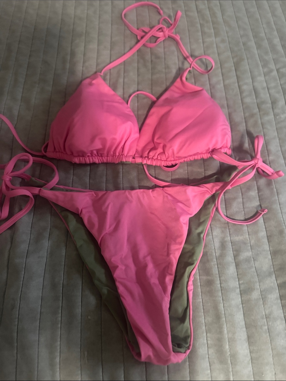 Hurley REVERSIBLE Triangle Tie Bikini Set